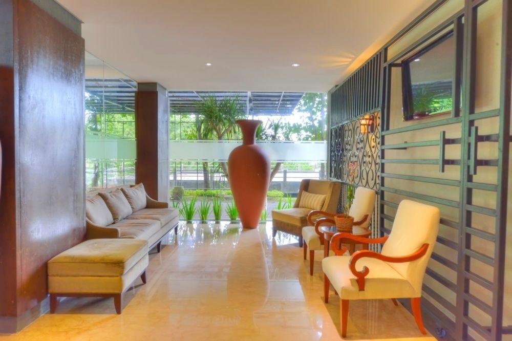 Oak Tree Emerald Hotel & Coventions Semarang Esterno foto