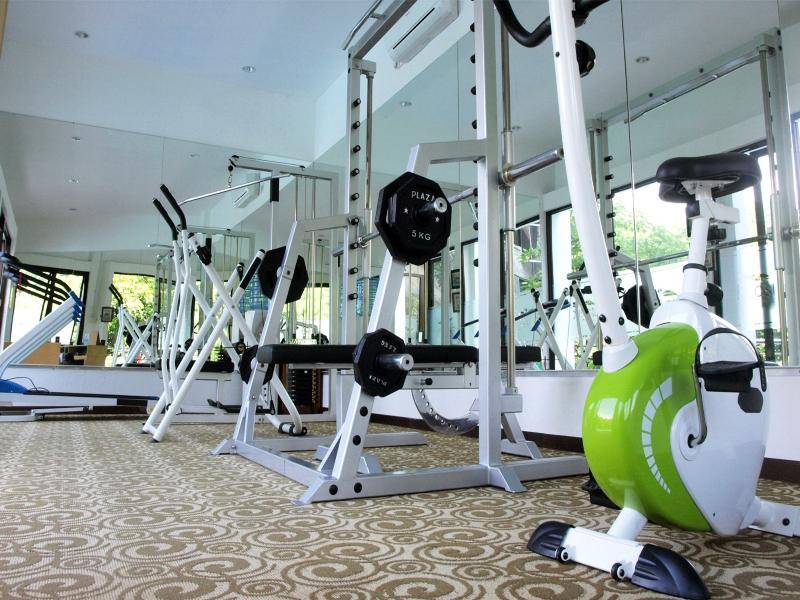 Oak Tree Emerald Hotel & Coventions Semarang Esterno foto